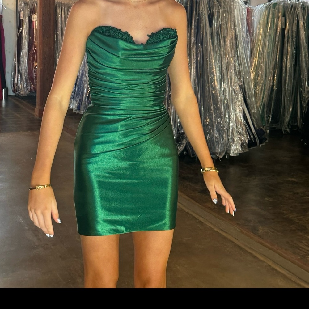 Sherri Hill size 00 hoco dress